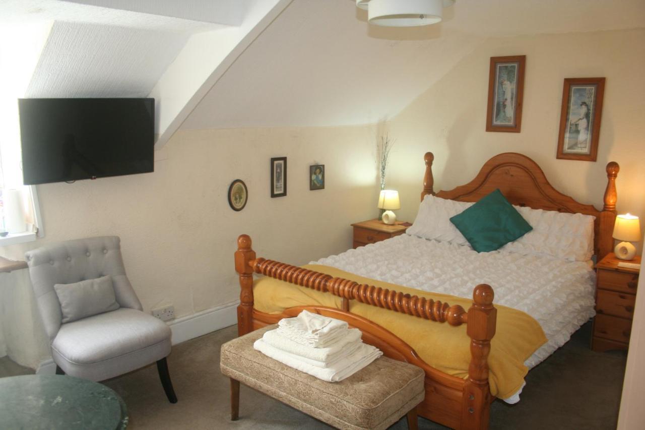 Coynant Farm Guesthouse - Farm Park Stay Swansea Exterior photo