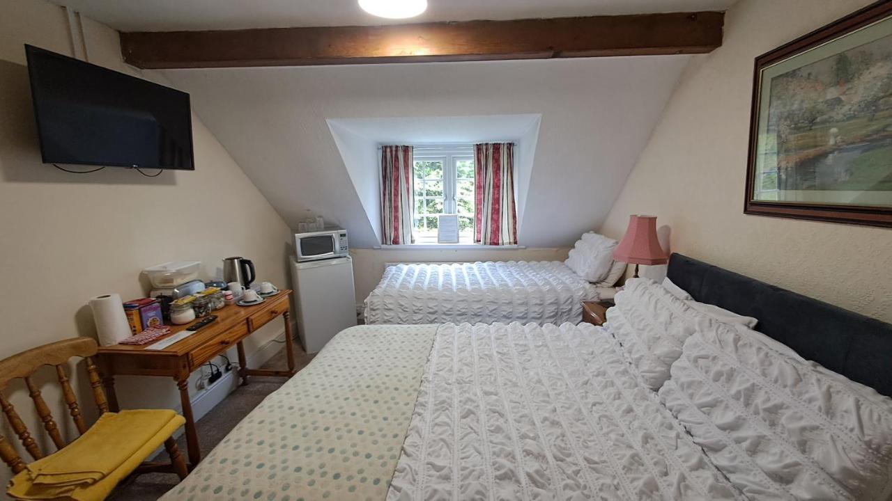 Coynant Farm Guesthouse - Farm Park Stay Swansea Exterior photo
